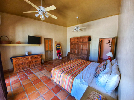 esmeralda-pool-house-rental-10.jpeg