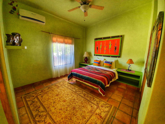 esmeralda-pool-house-rental-11.jpeg