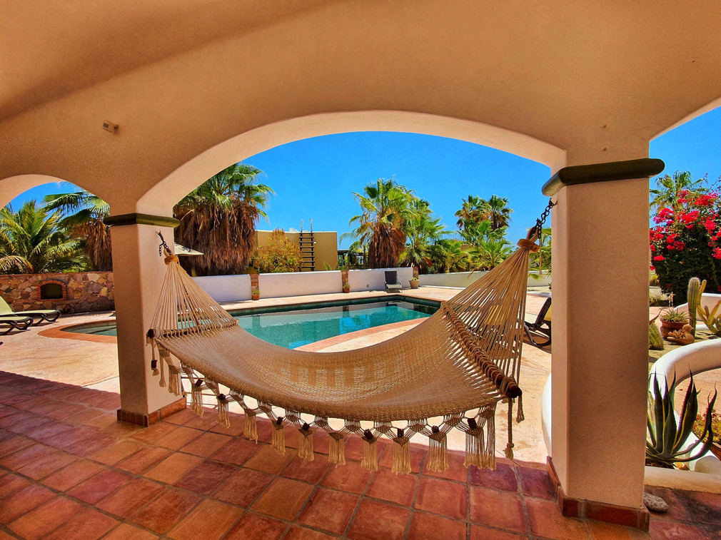 esmeralda-pool-house-rental-18.jpeg
