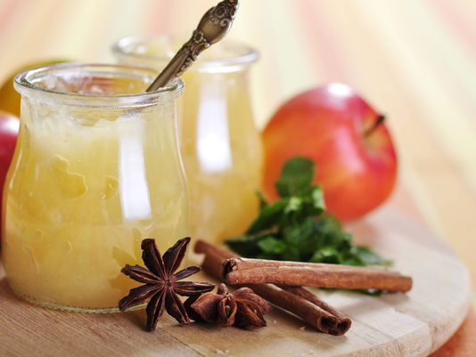 Get creative with garden-inspired home-made Christmas gifts