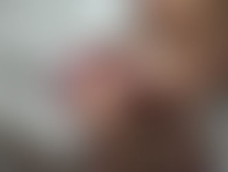 5 subtle and showy options for your festive manicure