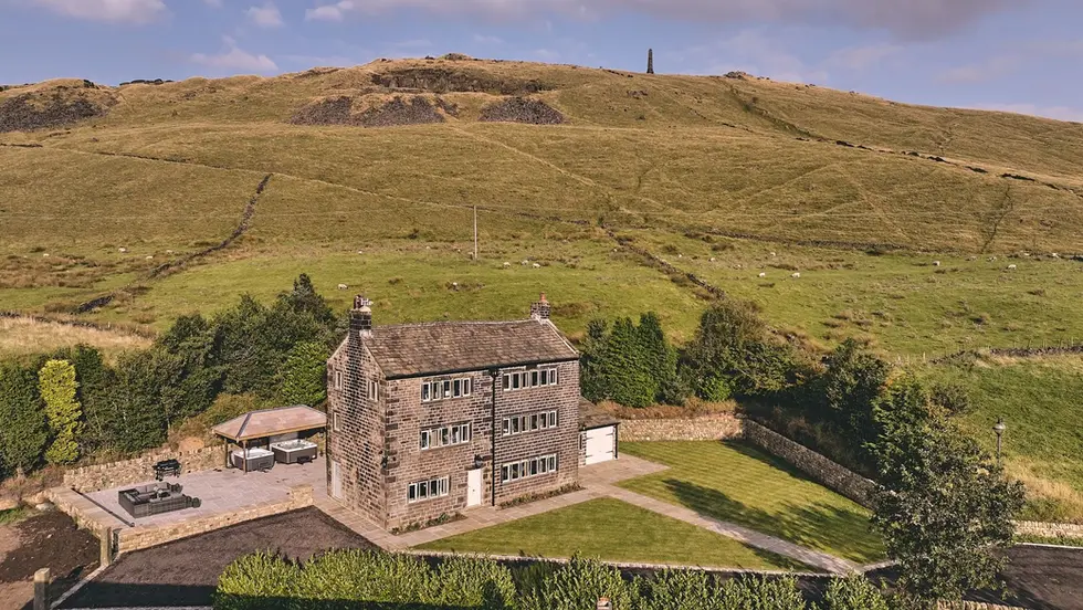 Dog-Friendly staycations in the Peak District