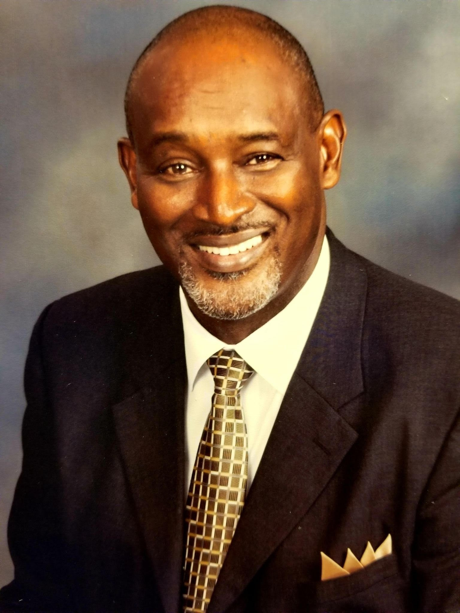 Thomas Jakes Jr - nszn8kl