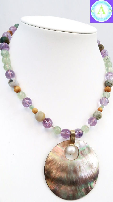 Thumbnail: OMEGA CHOKER made of gemstones and crystals with mother-of-pearl pendant in 14ct gold