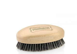 une brosse à barbe