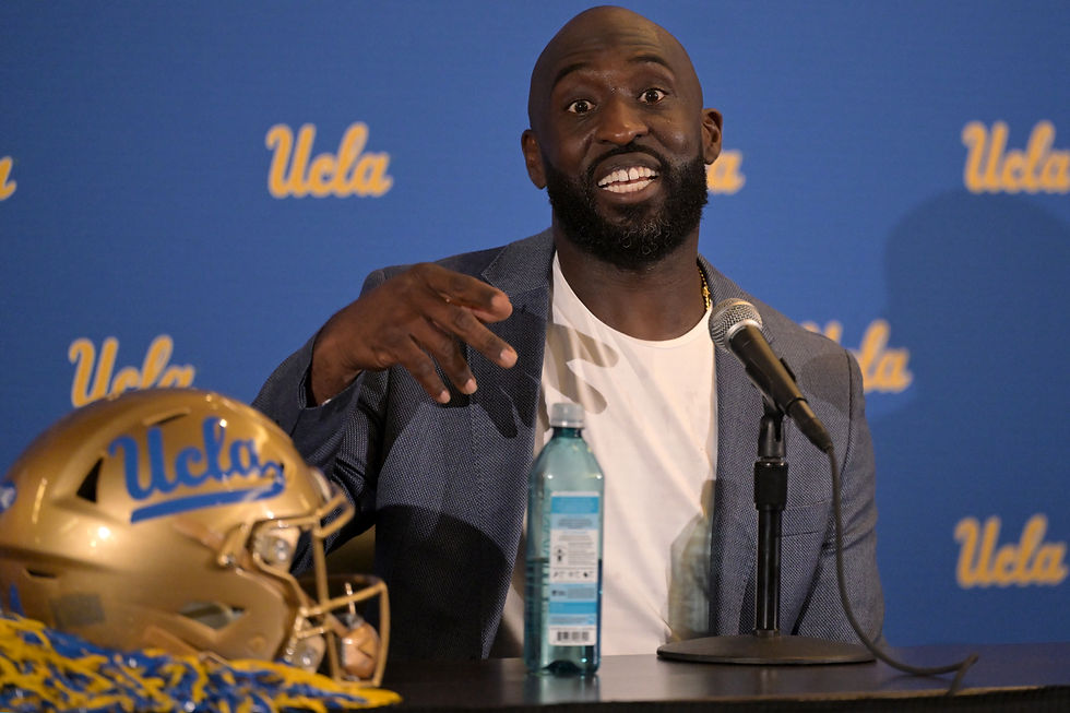 UCLA Bruins coach DeShaun Foster