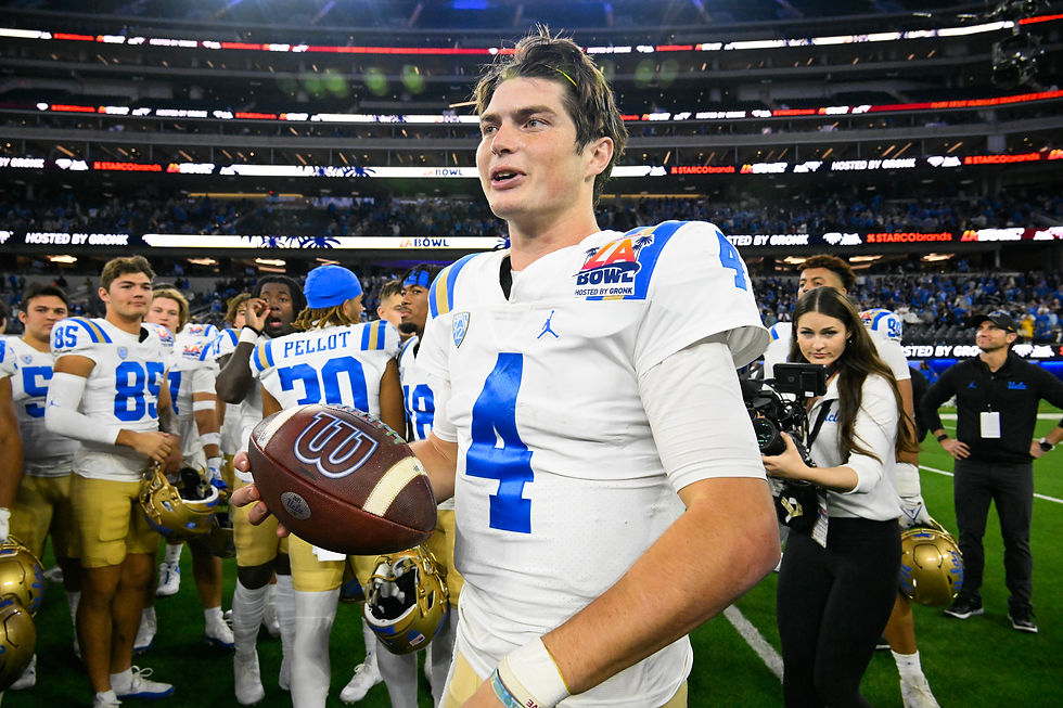 UCLA Bruins QB Ethan Garbers
