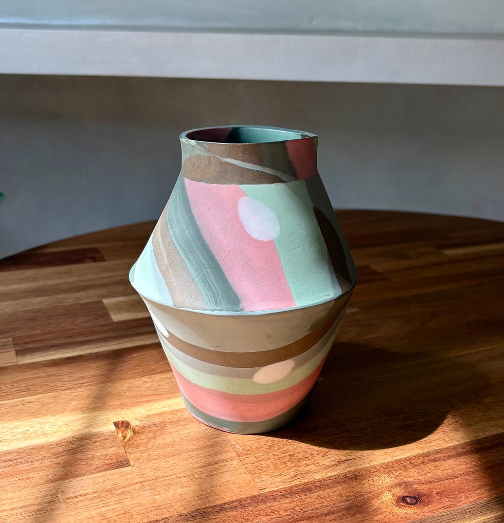 Thumbnail: Green Marker Color Nerikomi Porcelain Vase