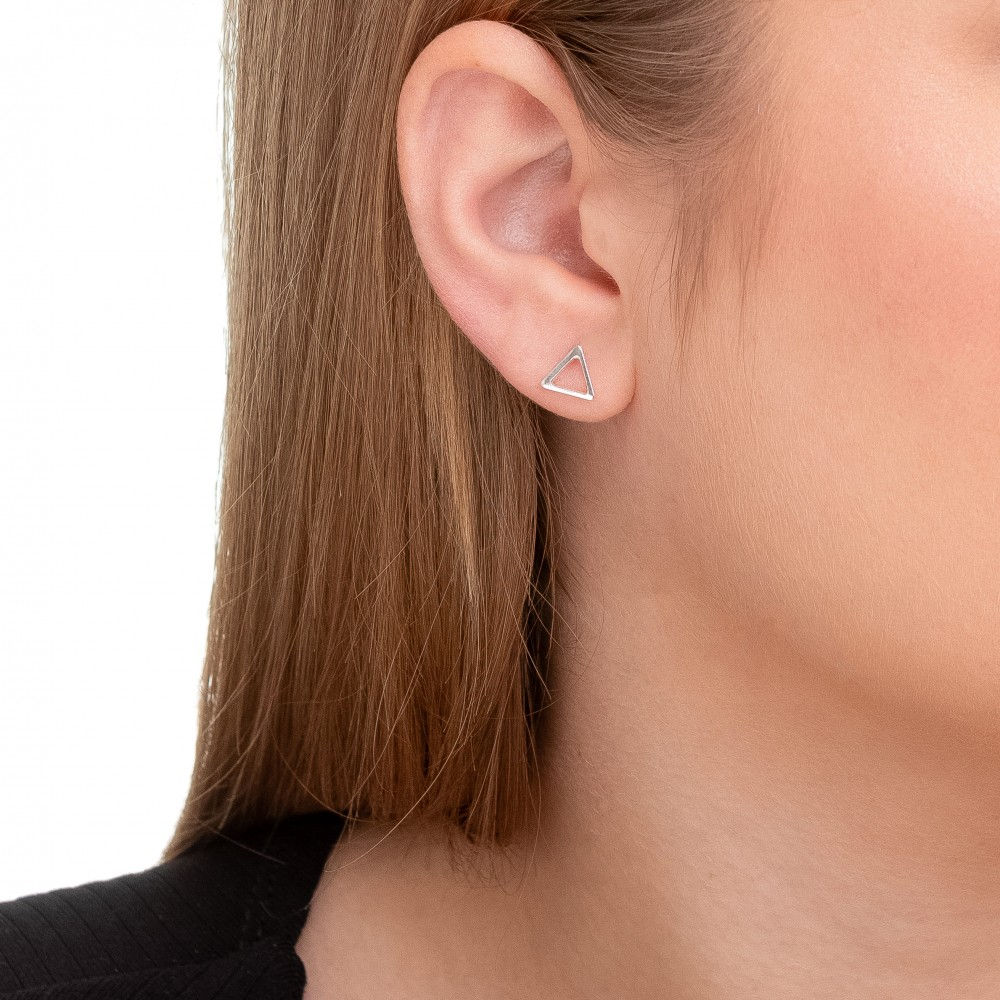 Brinco Triâgulo Vazado P