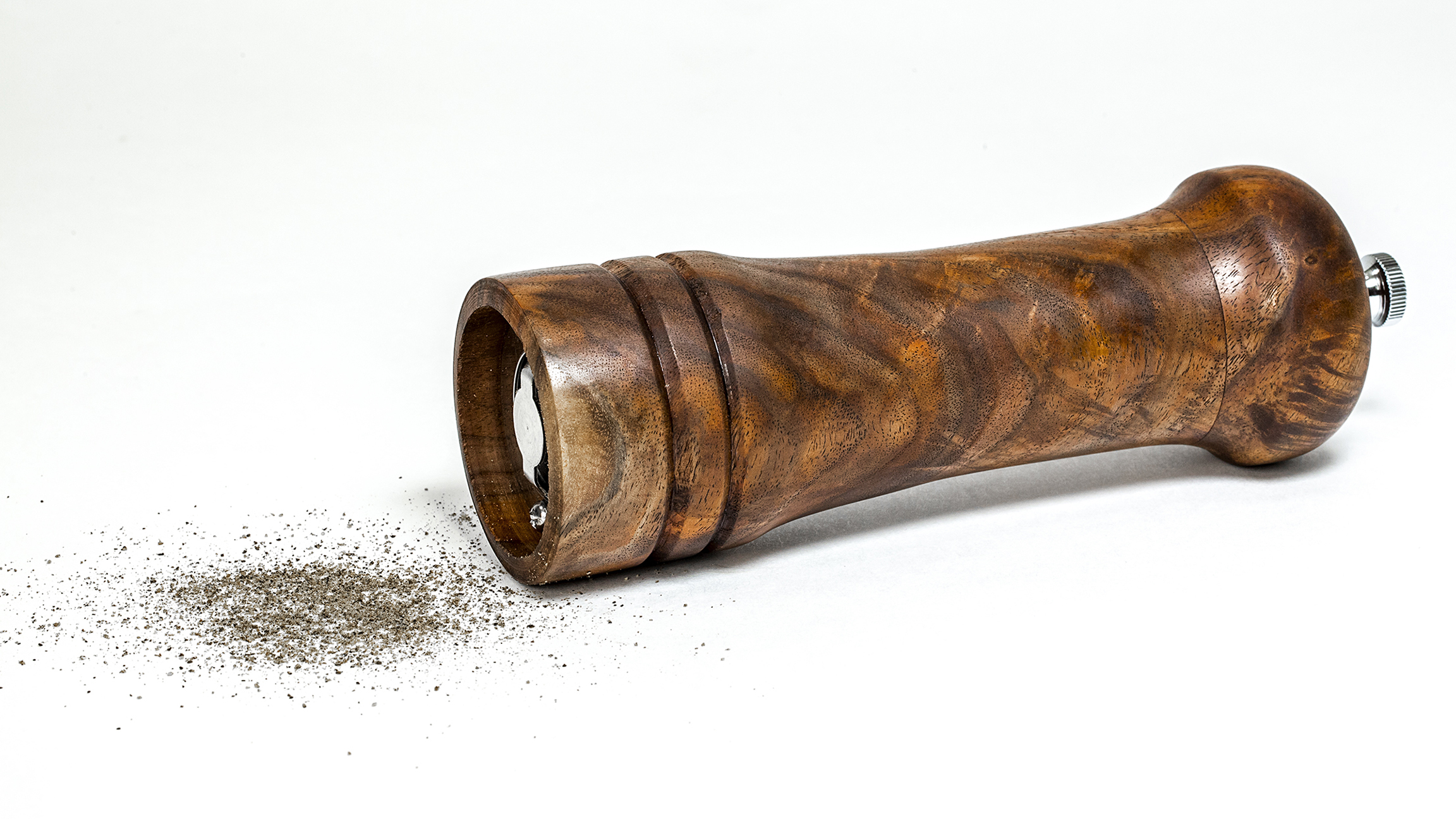 Walnut Pepper Grinder