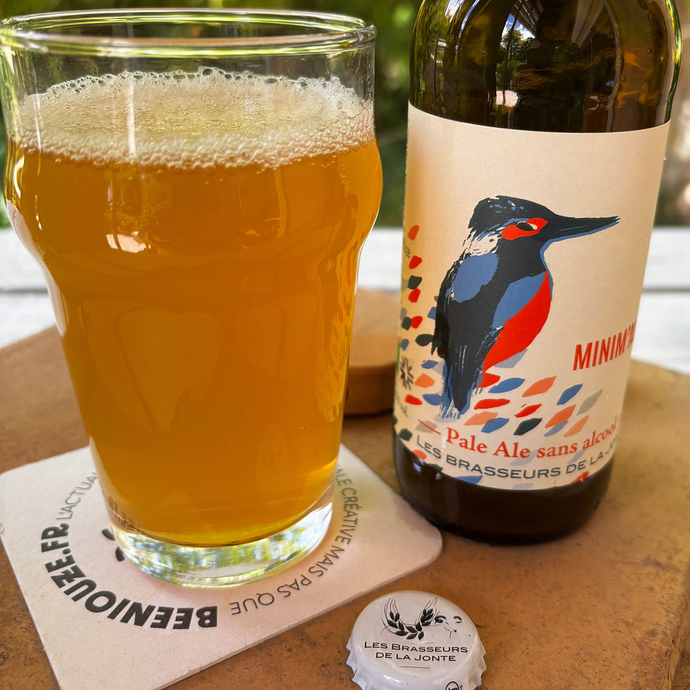 Les Brasseurs de La Jonte à Gatuzières dans le Larzac signent une très jolie bière sans alcool qui ne manque pas d'arômes ni de saveurs. On recommande sans modération.