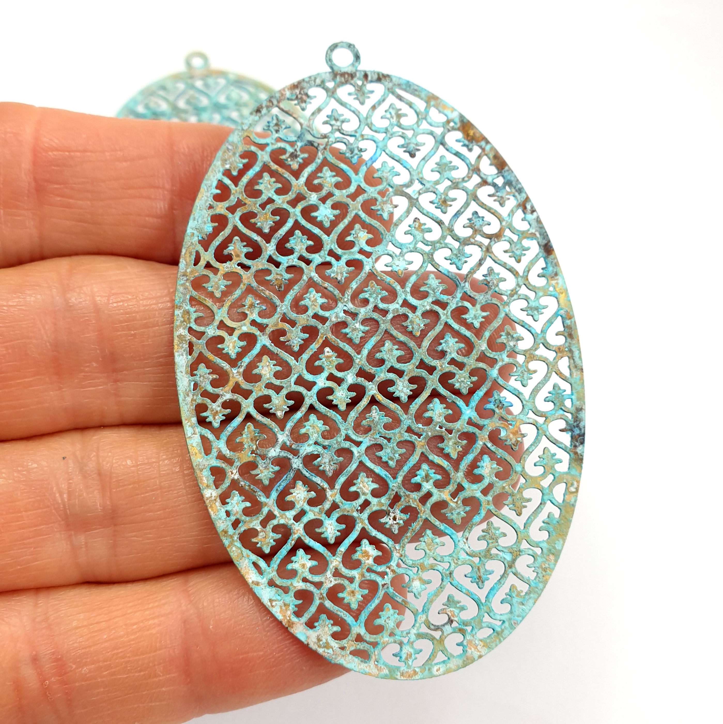 2ps(pair) Large oval flat brass charms Turquoise patina 504A
