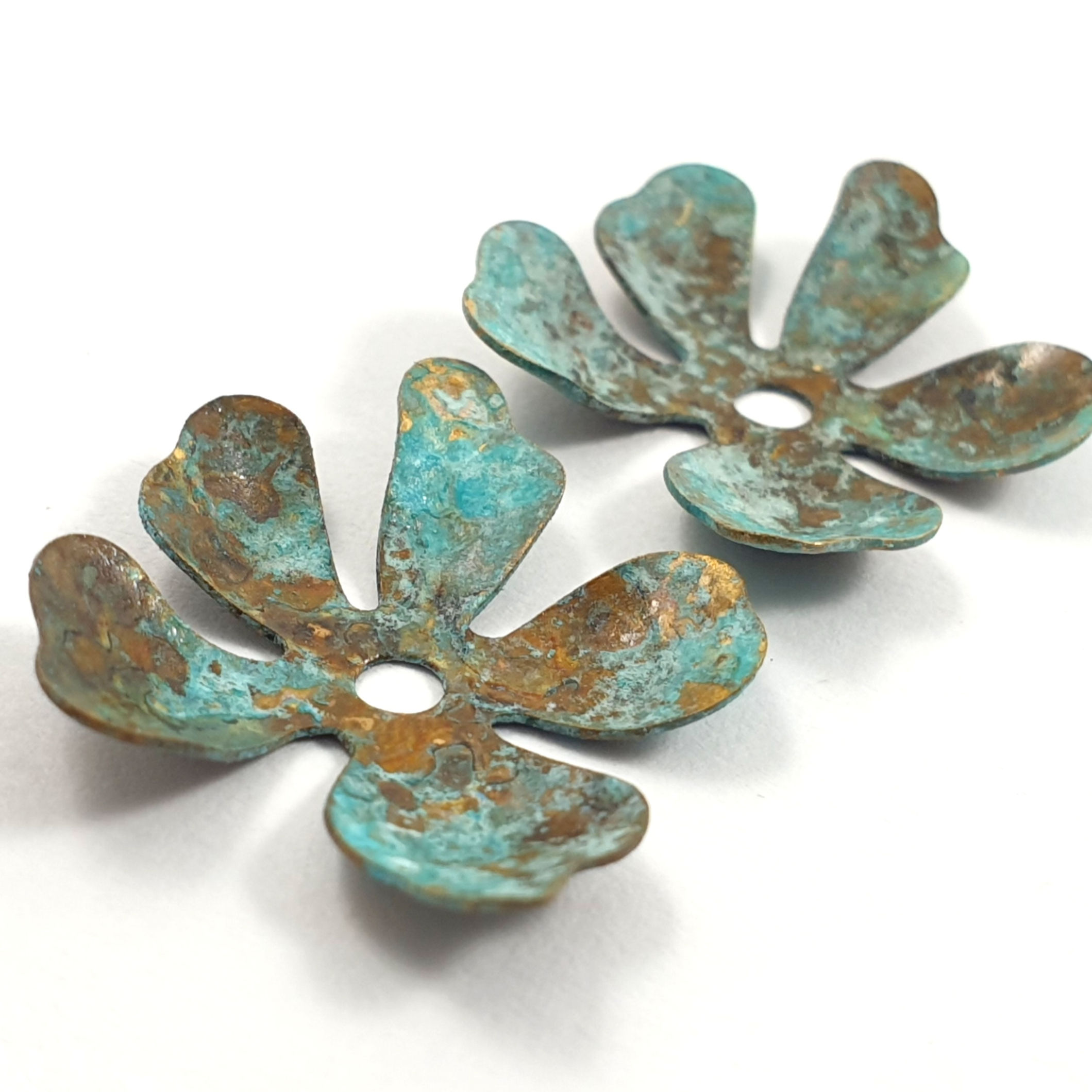 10pcs Tassel caps brass flower beads for ball gemstone Aged turquoise patina 819