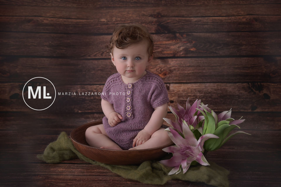 Bambina in tutina lilla, Marzia Lazzaroni