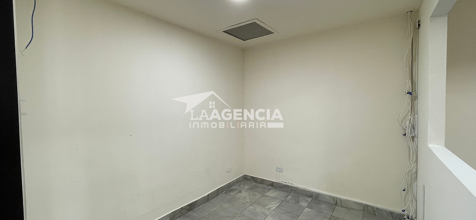 Miniatura: Bella Vista, Piso de Oficina