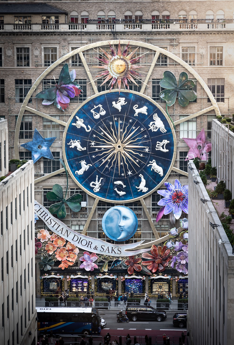 5th Avenue Holiday Walk with Joyce Gold