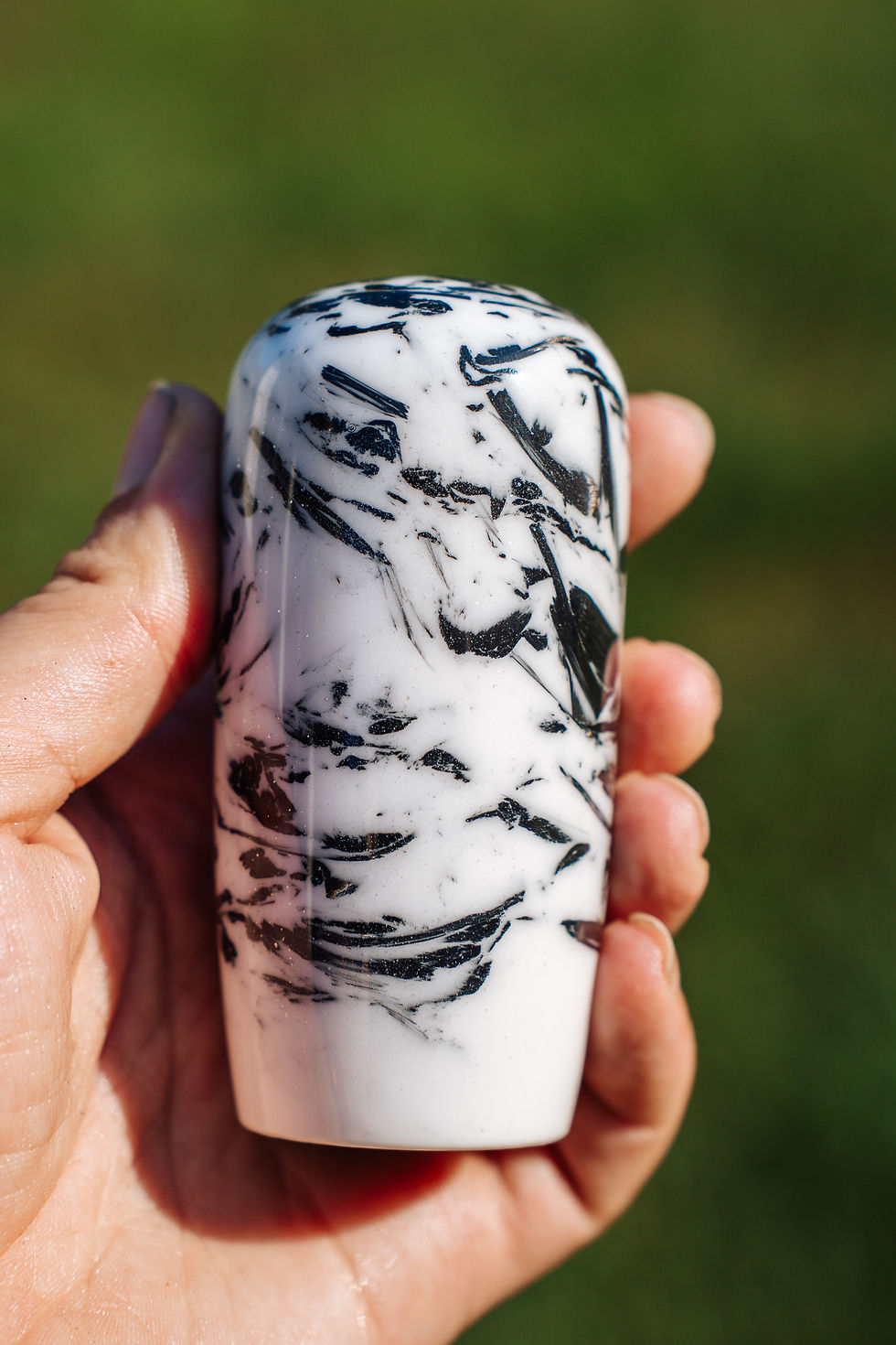 Thumbnail: White Carbon Fiber Shift Knob