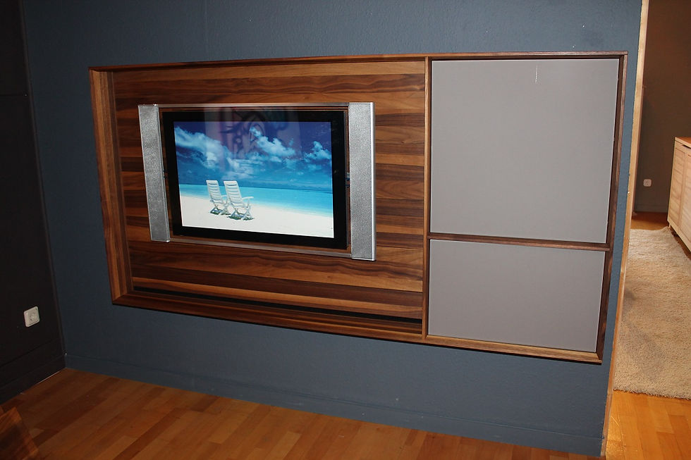 TV-Kombi "LUX" in Nussbaum