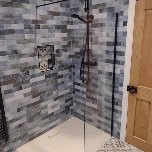 Wet room style shower