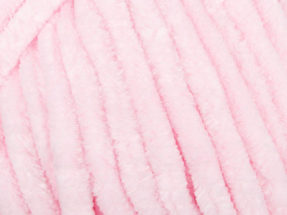 ball of knitting yarn