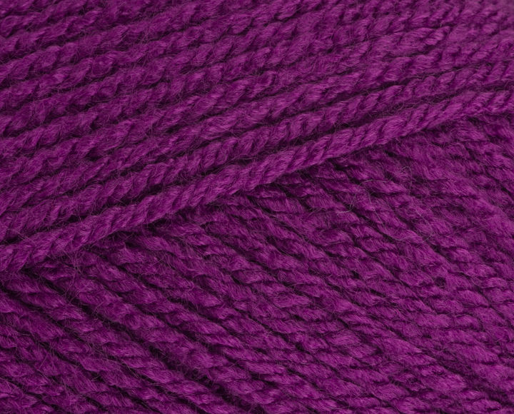 ball of purple knitting yarn