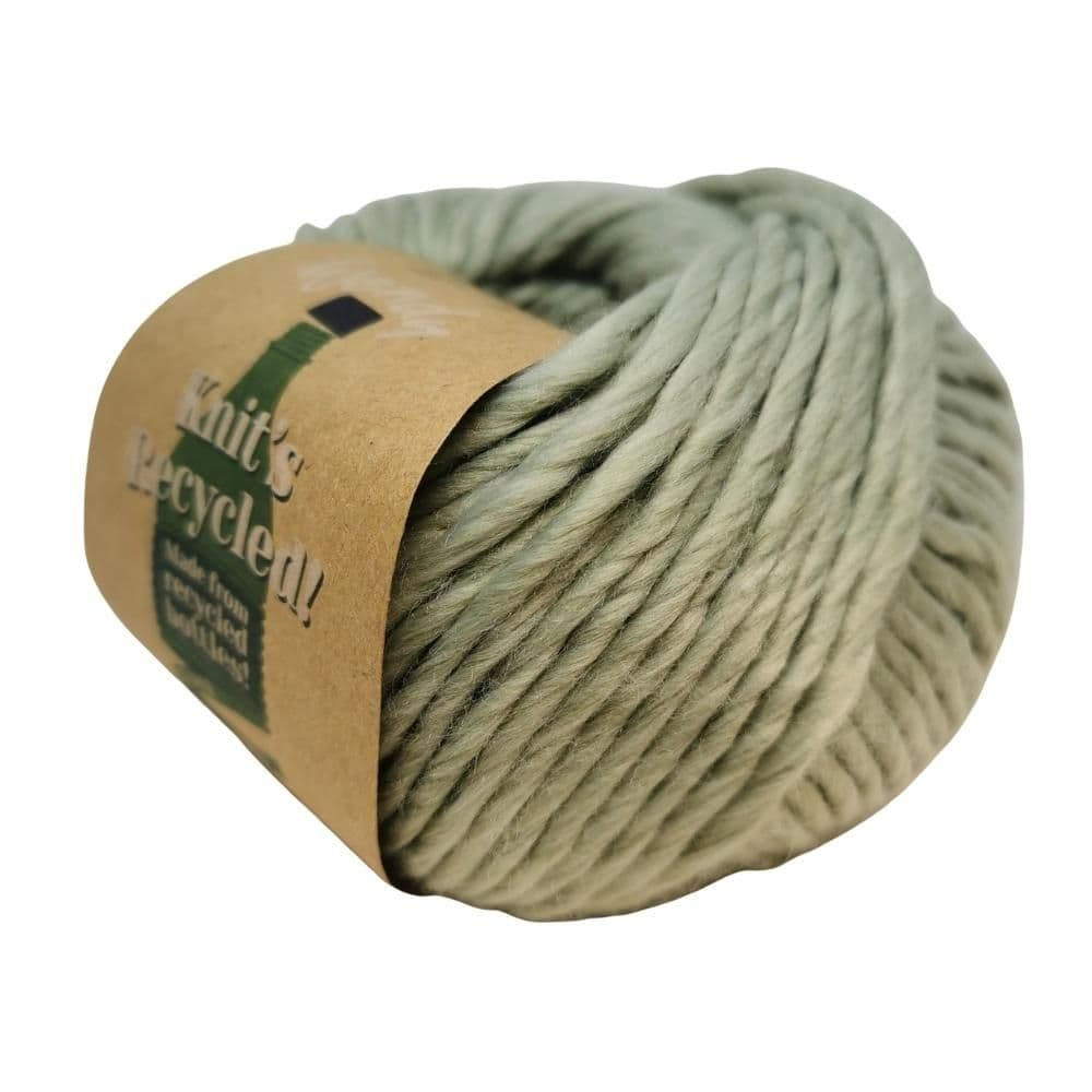 ball of knitting yarn