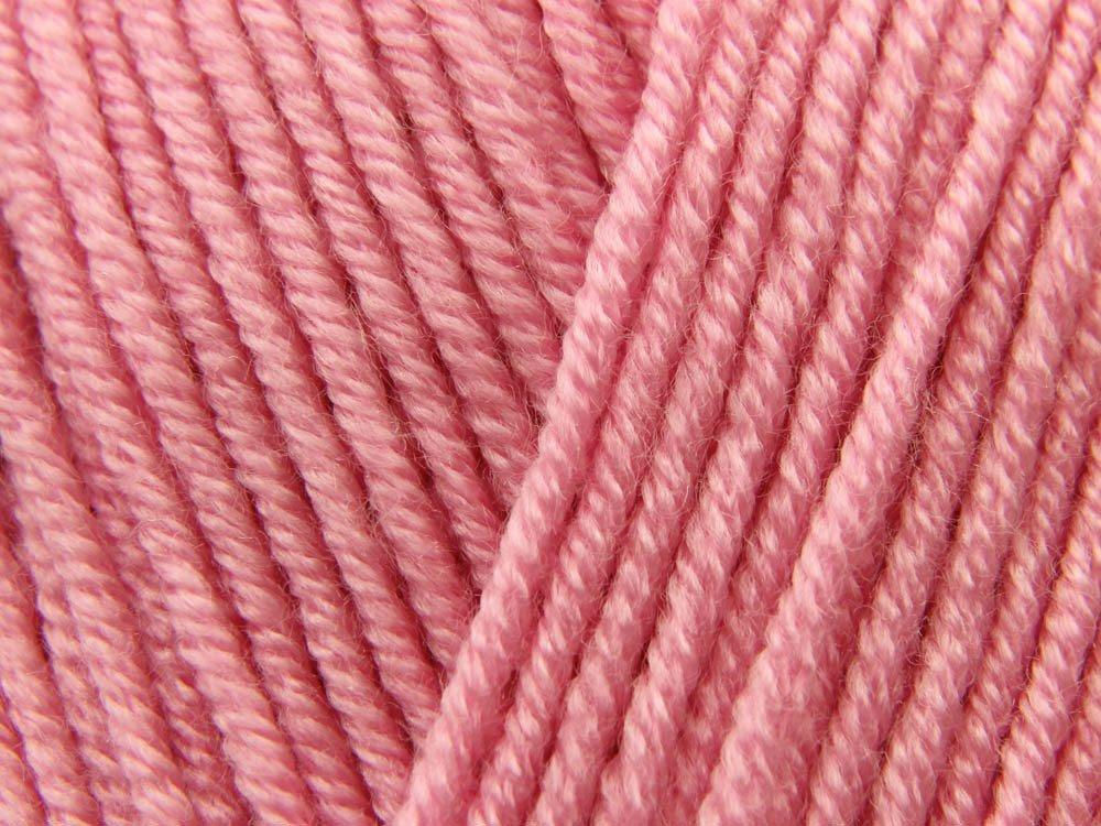 ball of knitting yarn