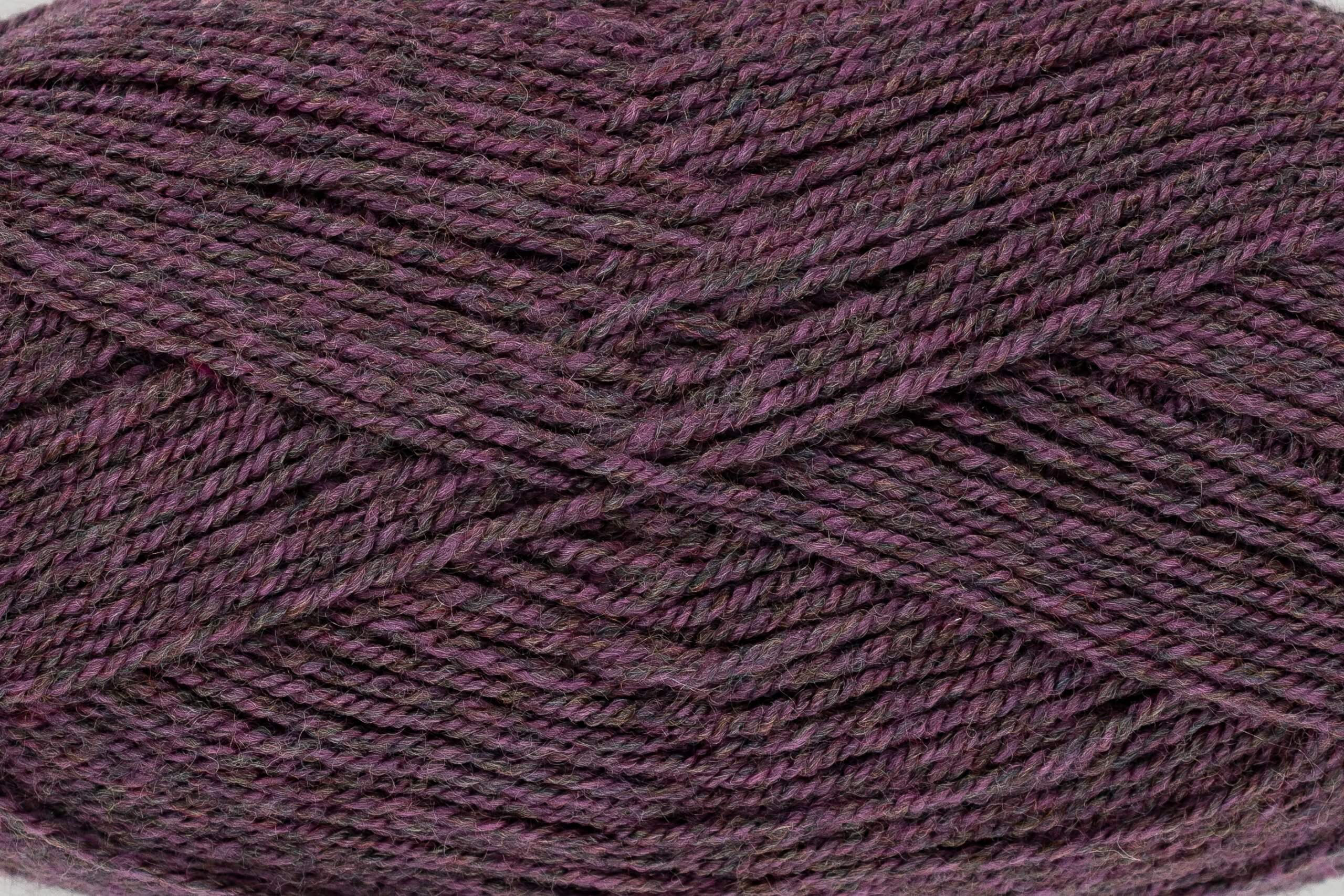 ball of knitting yarn
