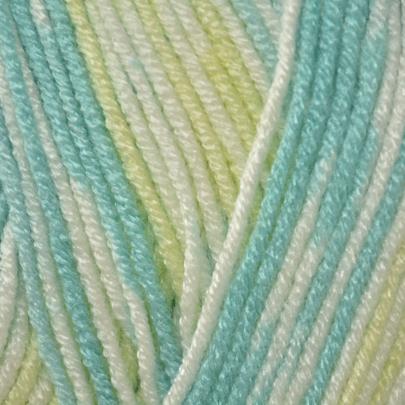 ball of knitting yarn