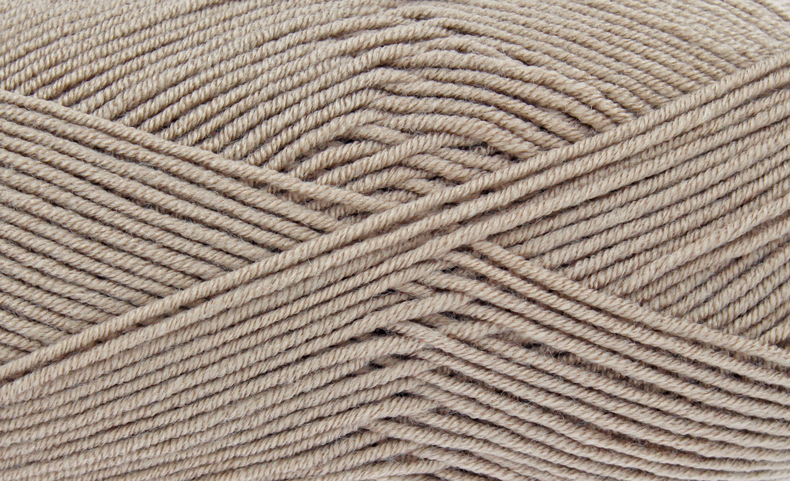 ball of knitting yarn