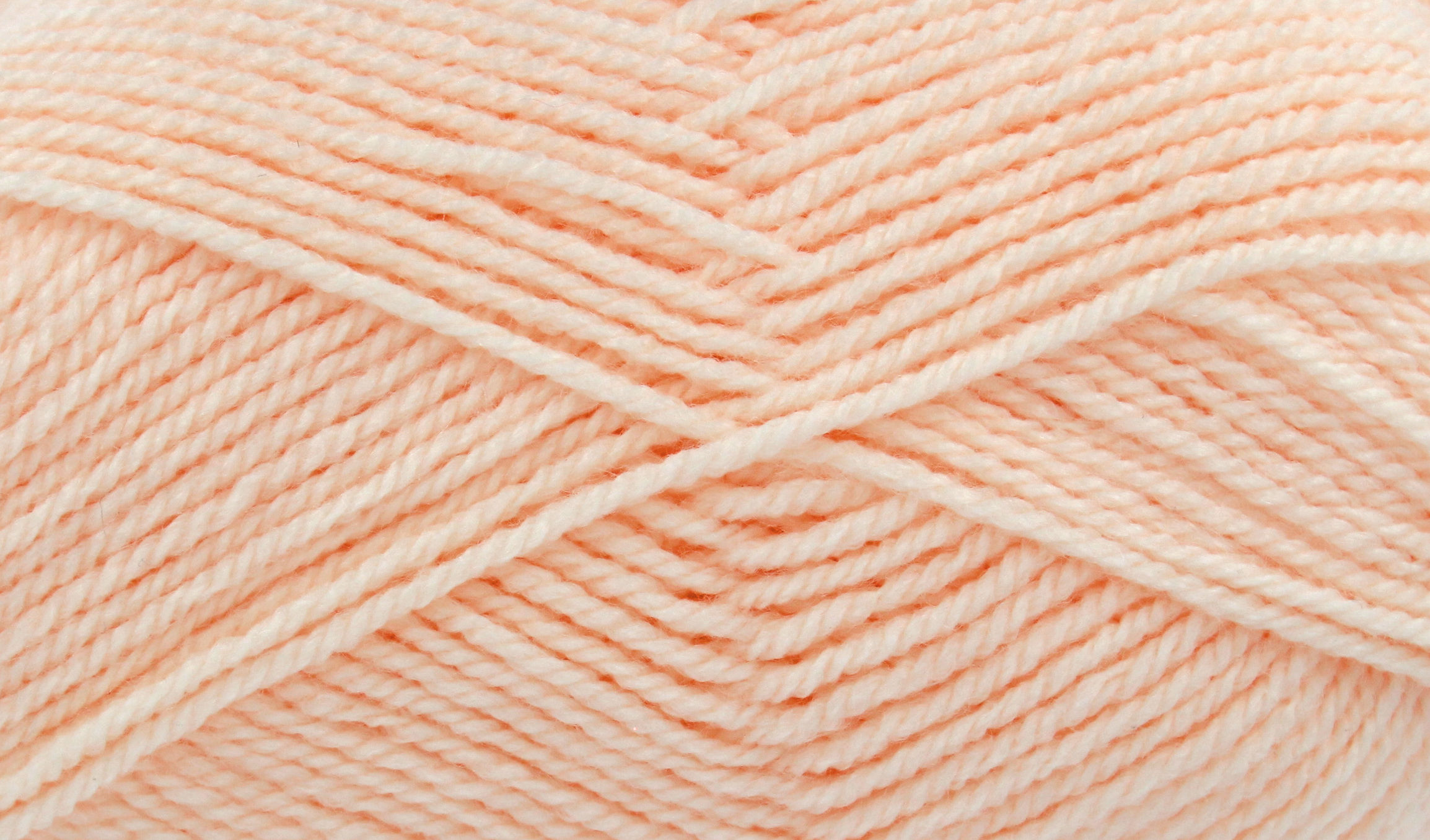 ball of knitting yarn