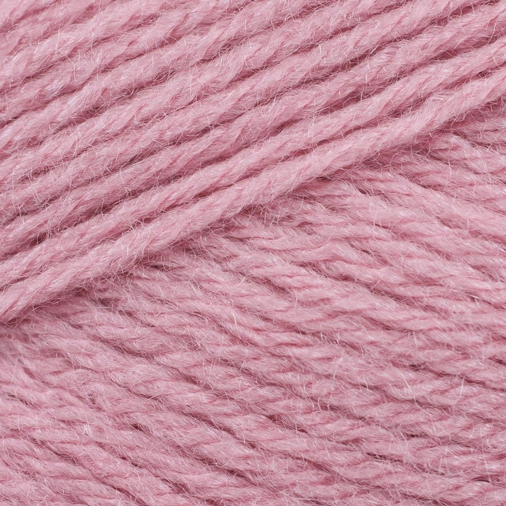 ball of knitting yarn
