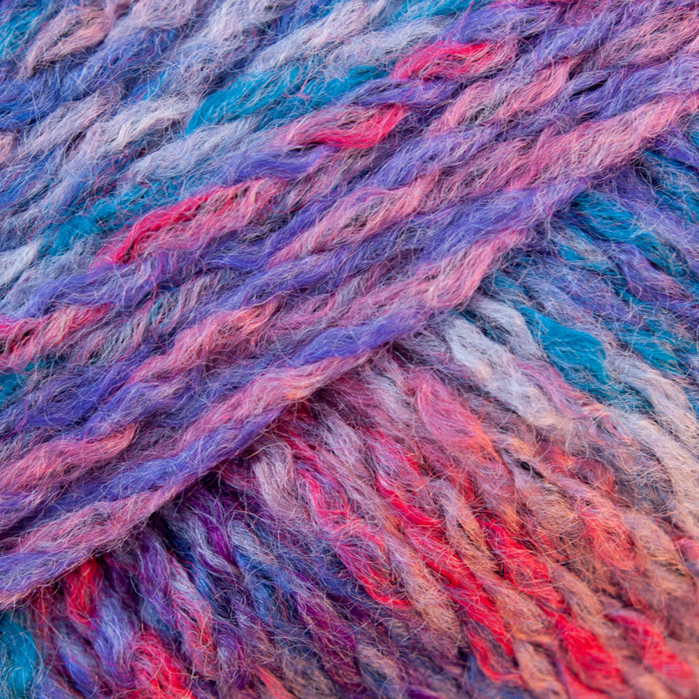 ball of knitting yarn
