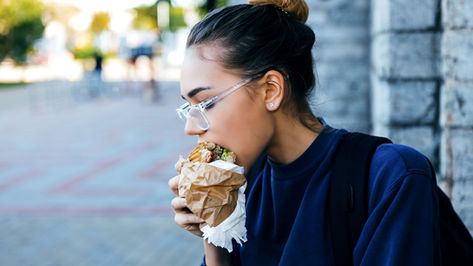 ランチ休憩は食事に集中