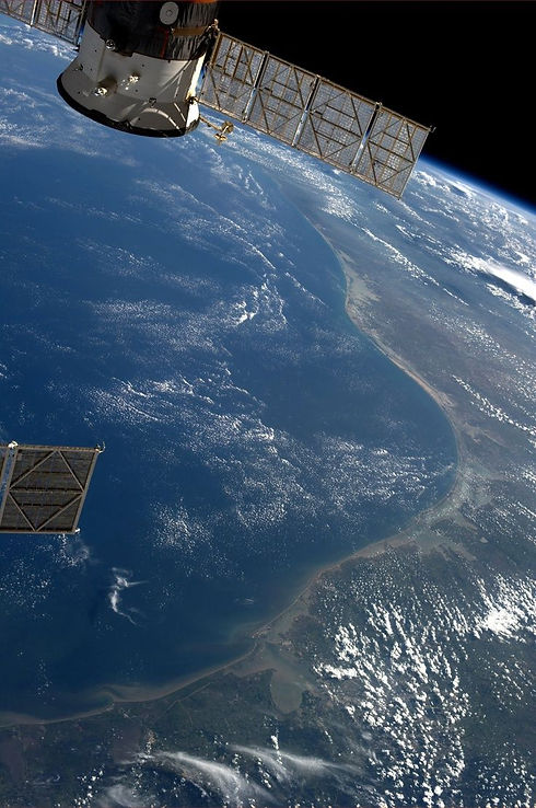 16 amazing photos of Earth pinned from space by astronaut Karen Nyberg.jpeg