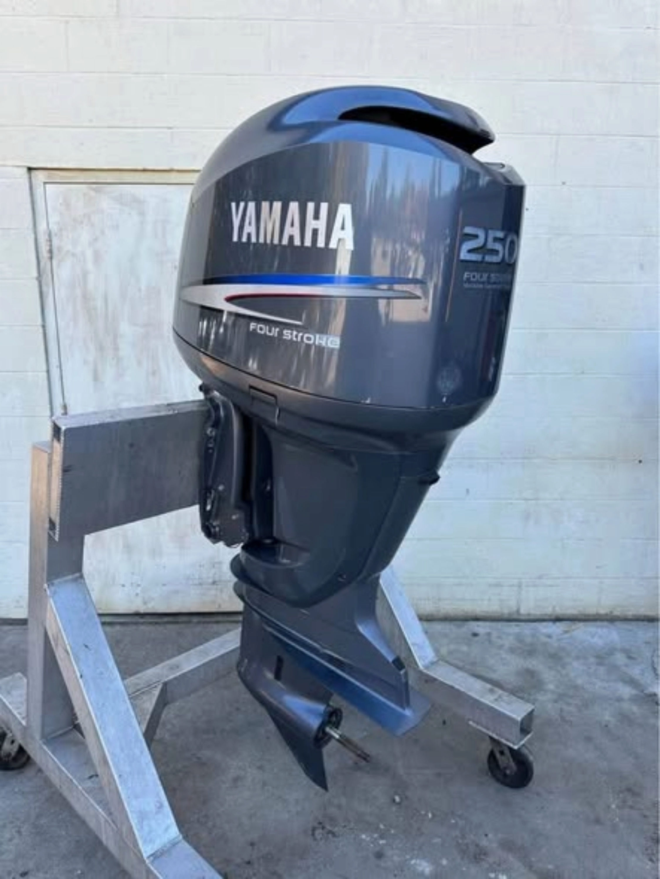 Yamaha Pre Owned F250TXR 250HP 4-Stroke Outboard Motor