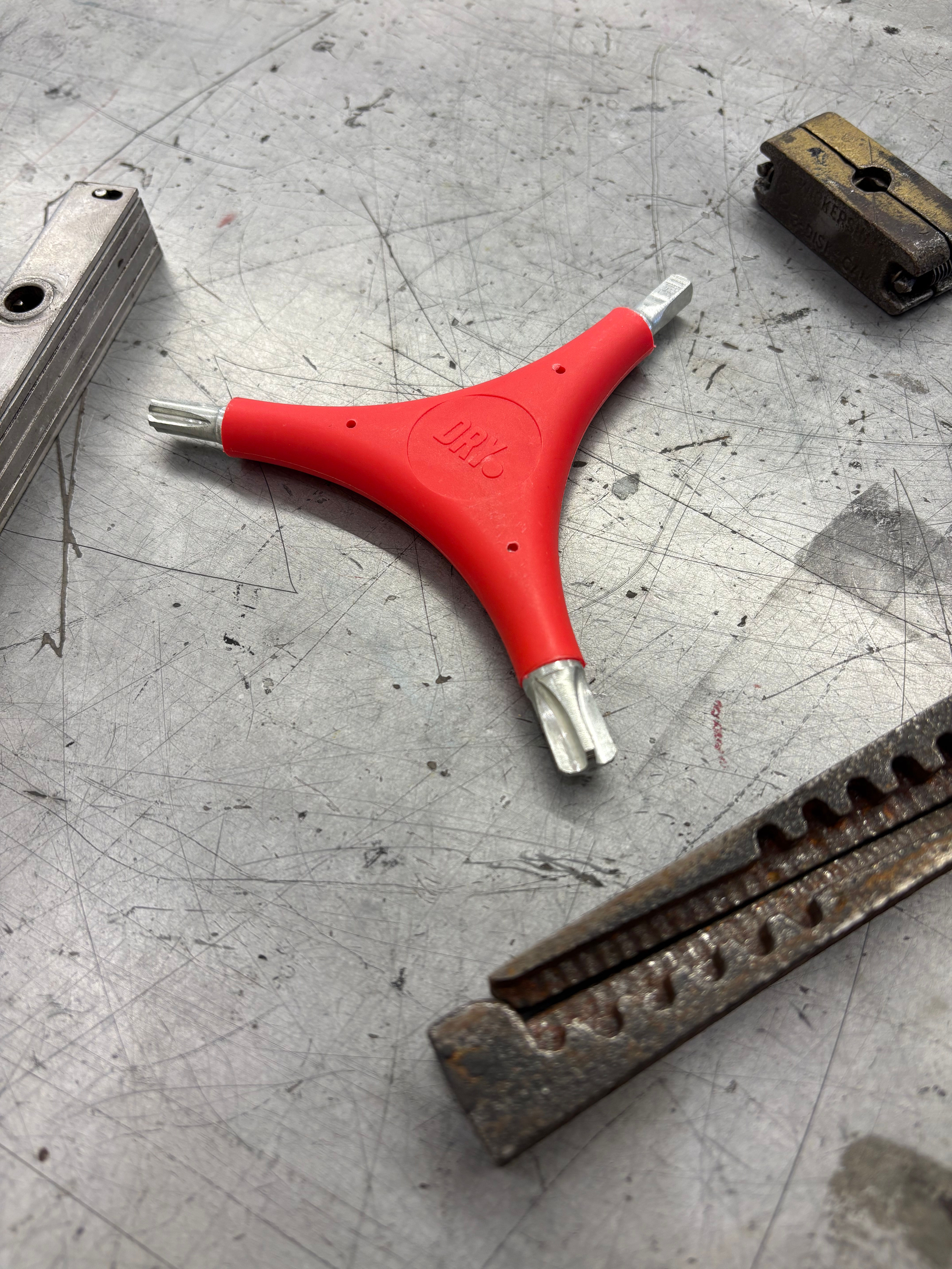 Dry Lock 3-Way Quoin Key