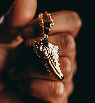 AllGoldTNShoePendant-closeup3_950x_edite