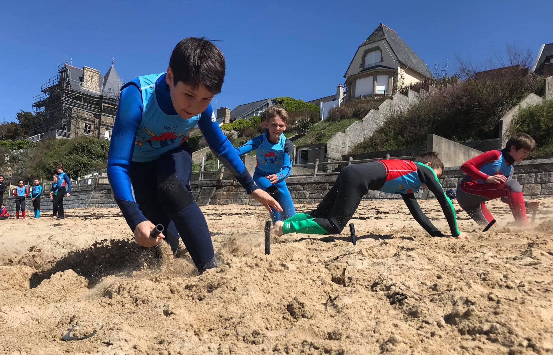 beach flags nipper 11 à 14 ans sauvetage sportif Nautisurf Saint-Malo