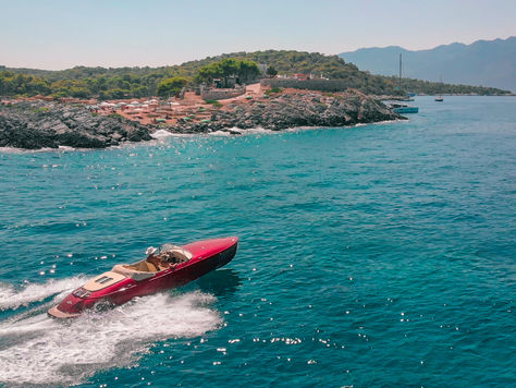 Hermes Speedster - Messenger of the Gods on the Water