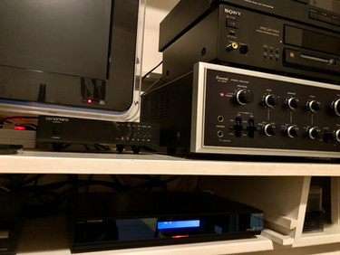 The sound really comes pretty close to the analog vinyl sound