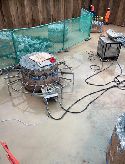 Hydraulic driven self propelled pile cutter & power pack