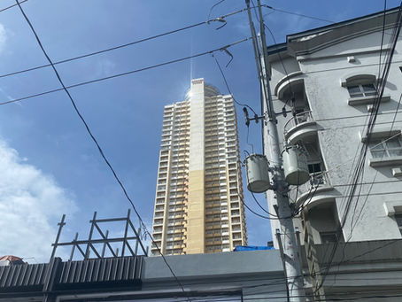 台風一過のマニラの青空