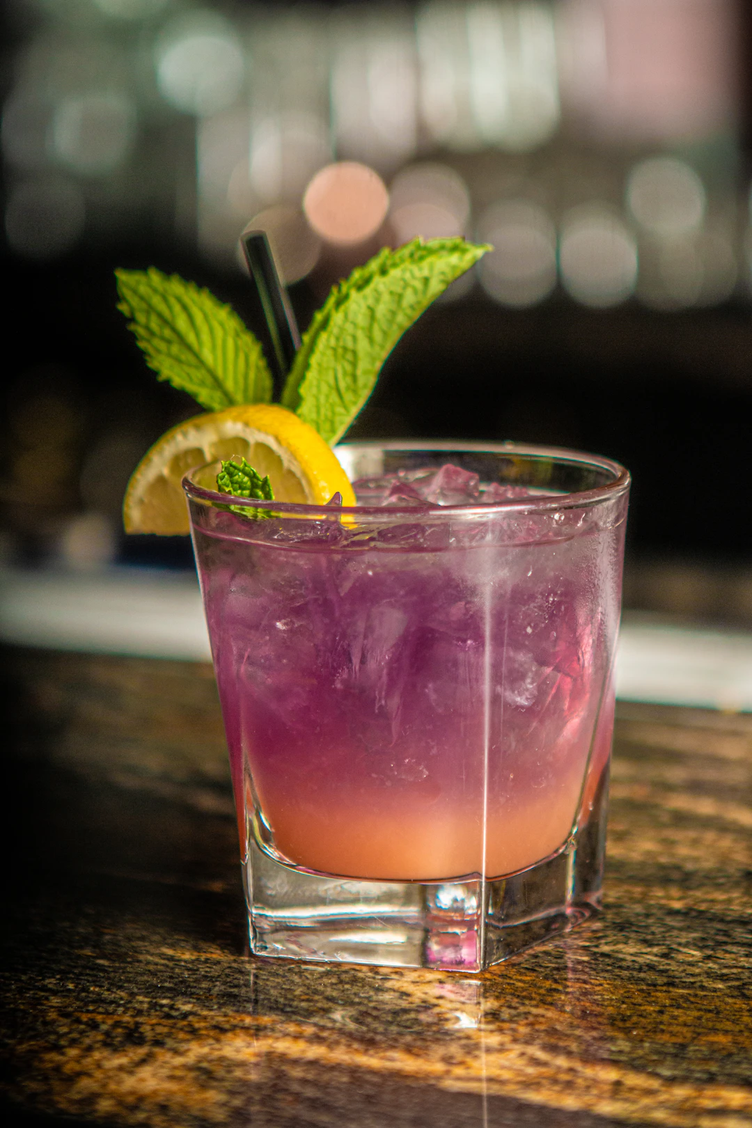 La Mixologie Sans Alcool : Techniques et Astuces pour des Cocktails Savoureux