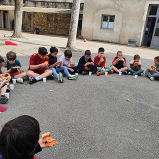 Ecole, Sainte Marthe, Buxy, 71390, département ,71, Chalonnais, entre, Chalon sur Saône, Le Creusot, école privée, sous contrat, enseignement, catholique, Enseignement privé, élèves, maternelle au CM2, garderie, cantine scolaire, pédagogie, différenciée, projet, numérique, utilisation, ipads