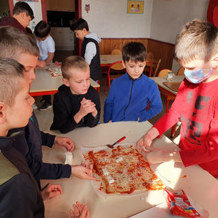 Ecole, Sainte Marthe, Buxy, 71390, département ,71, Chalonnais, entre, Chalon sur Saône, Le Creusot, école privée, sous contrat, enseignement, catholique, Enseignement privé, élèves, maternelle au CM2, garderie, cantine scolaire, pédagogie, différenciée, projet, numérique, utilisation, ipads