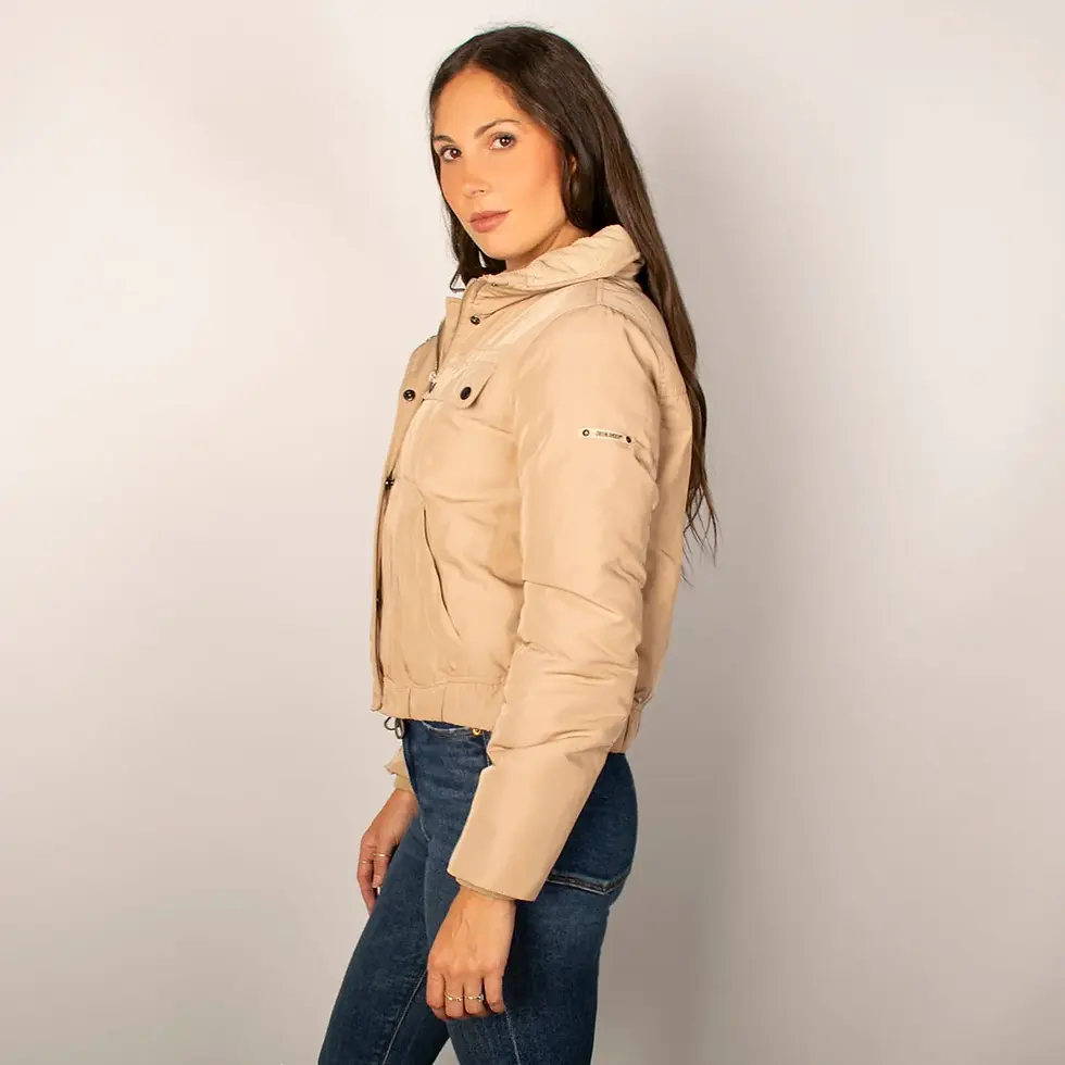 תמונה ממוזערת: מעיל אלכס לאישה- צבע בז, צד המעיל