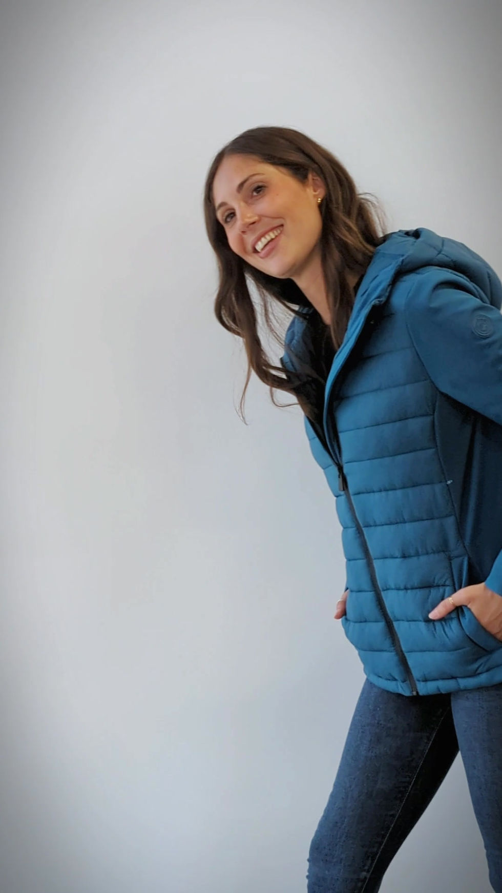 תמונה ממוזערת: מעיל איה לאישה, צבע פטרול, סרטון של המעיל