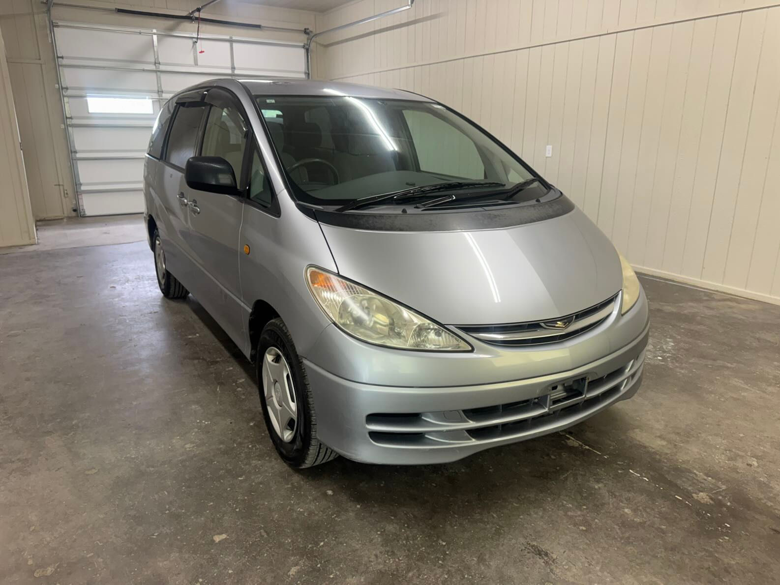 2001 Toyota Estima