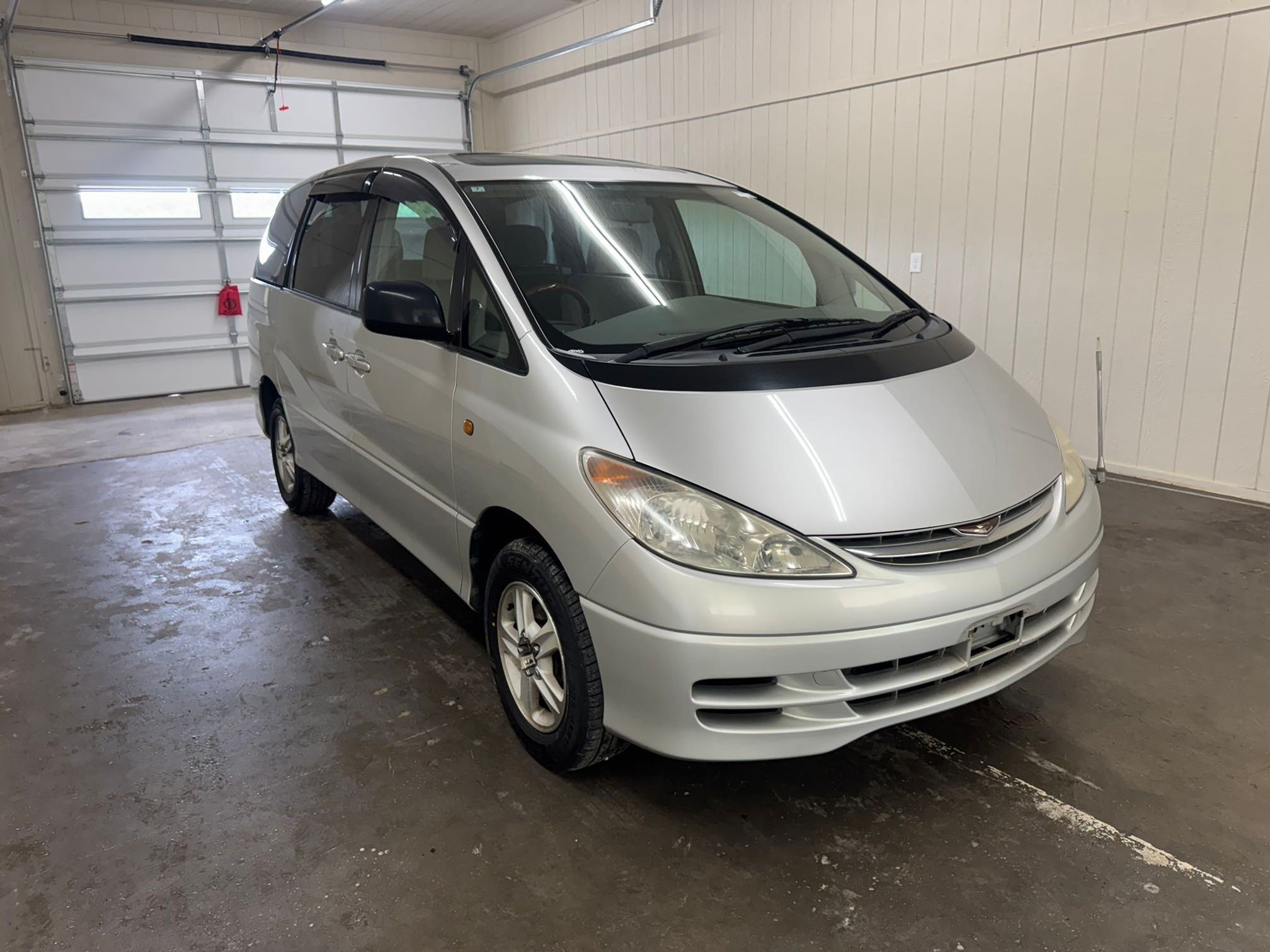 2000 Toyota Estima
